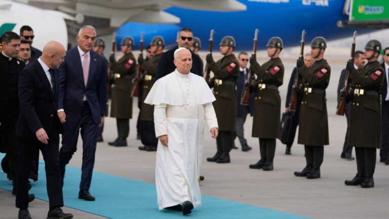 El papa León XIV advierte de una tercera guerra mundial el-papa-leon-xiv-advierte-de-una-tercera-guerra-mundial