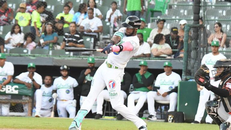 las-estrellas-vencen-a-los-toros-en-el-tetelo-vargas