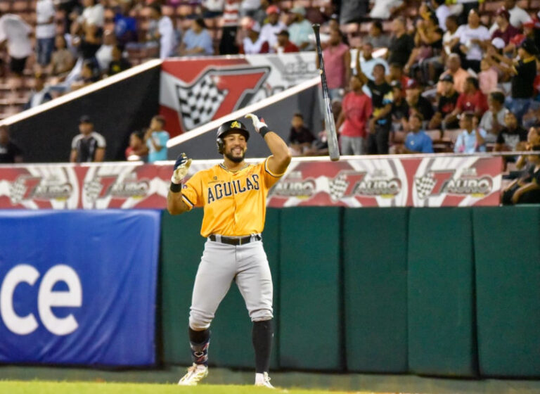 las-aguilas-logran-su-septima-victoria-en-linea-y-siguen-solidas-en-primer-lugar