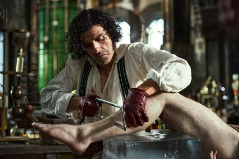 frankenstein:-ocho-diferencias-entre-el-libro-y-la-pelicula-de-guillermo-del-toro