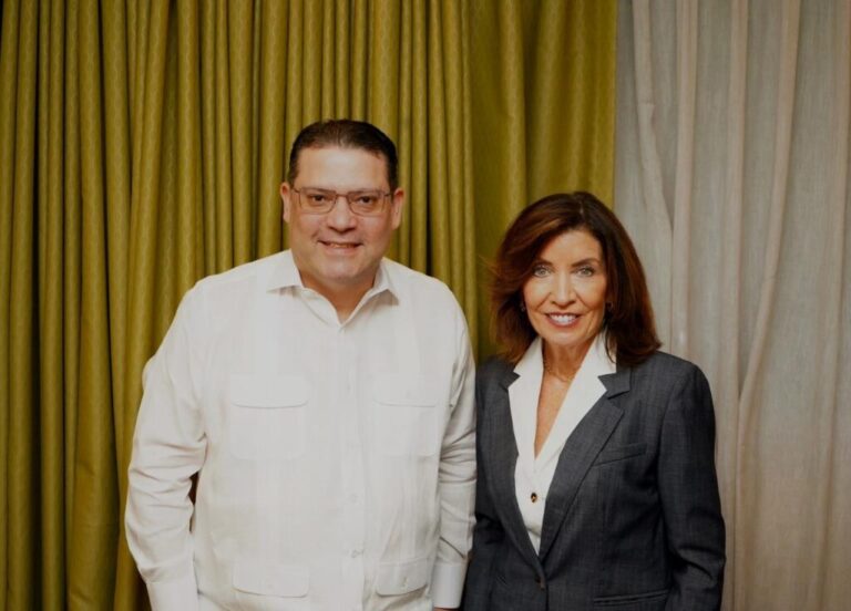 director-de-aduanas-se-reune-con-gobernadora-de-ny-para-fortalecer-vinculos-comerciales-con-rd