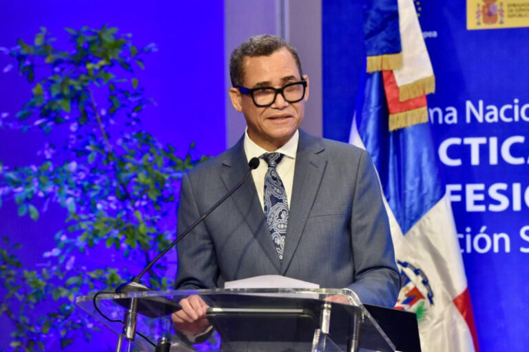 ministro-de-trabajo-pide-no-politizar-el-tema-de-la-indexacion-salarial-y-dice-que-lo-ve-justo