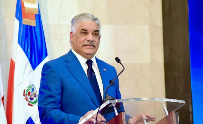 miguel-vargas-advierte-deterioro-del-clima-social-por-crisis-economica-y-escandalos-oficiales