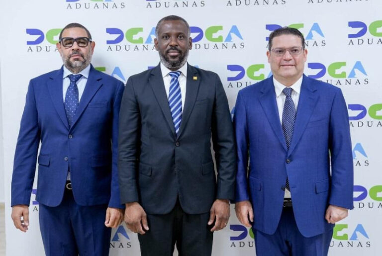 aduanas-y-ministerio-publico-persiguen-el-contrabando-de-divisas