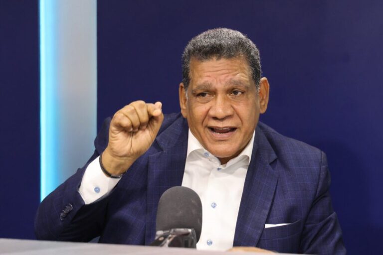 ruben-maldonado-acusa-al-prm-de-estafar-con-la-factura-electrica
