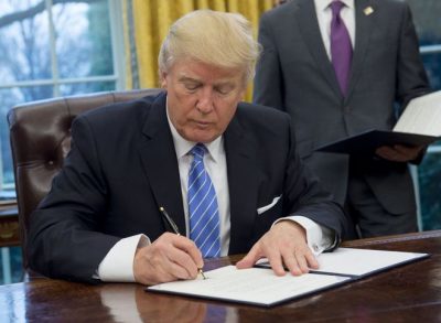 Trump firma desclasificar los archivos de Jeffrey Epstein trump-firma-desclasificar-los-archivos-de-jeffrey-epstein