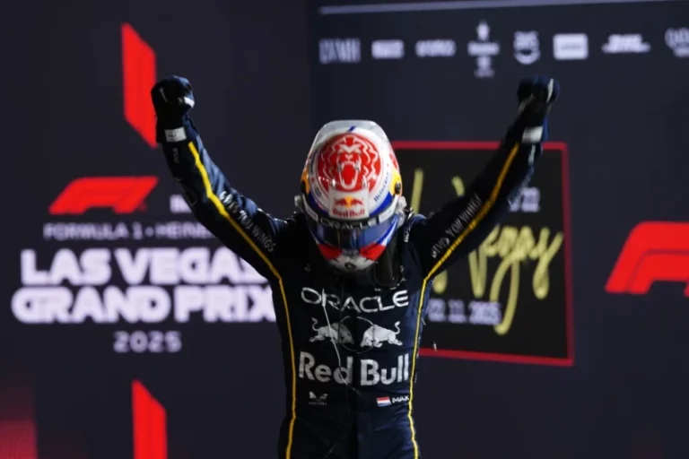 verstappen-mas-cerca-del-quinto-titulo,-norris-y-piastri-descalificados-en-las-vegas
