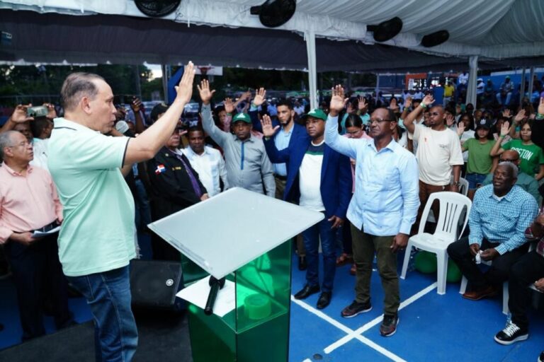 regidor-del-pld-y-exdirigentes-del-prm-se-integran-a-la-fuerza-del-pueblo-en-sdn
