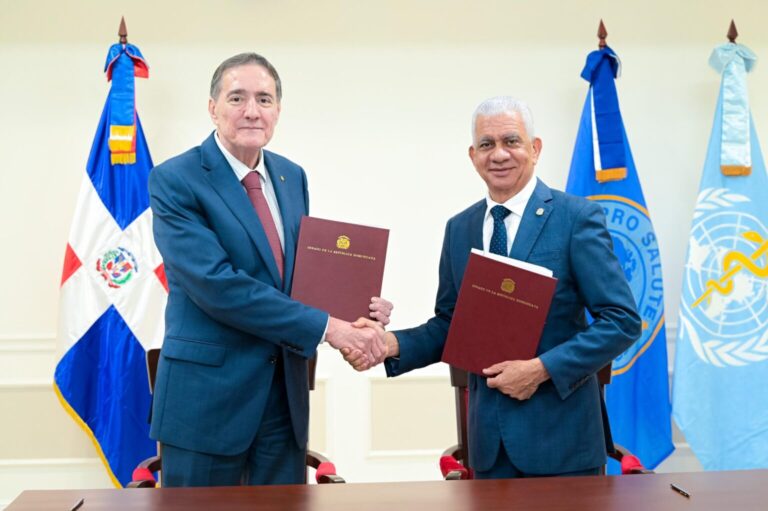 senado-y-ops-organizacion-panamericana-de-la-firman-convenio-para-impulsar-el-derecho-a-la-salud