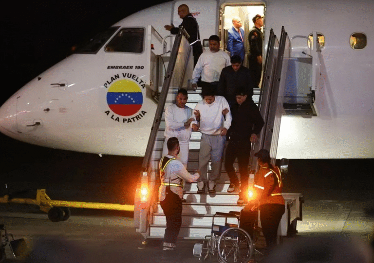 venezuela-autoriza-deportacion-eu-en-medio-de-crisis-de-vuelos