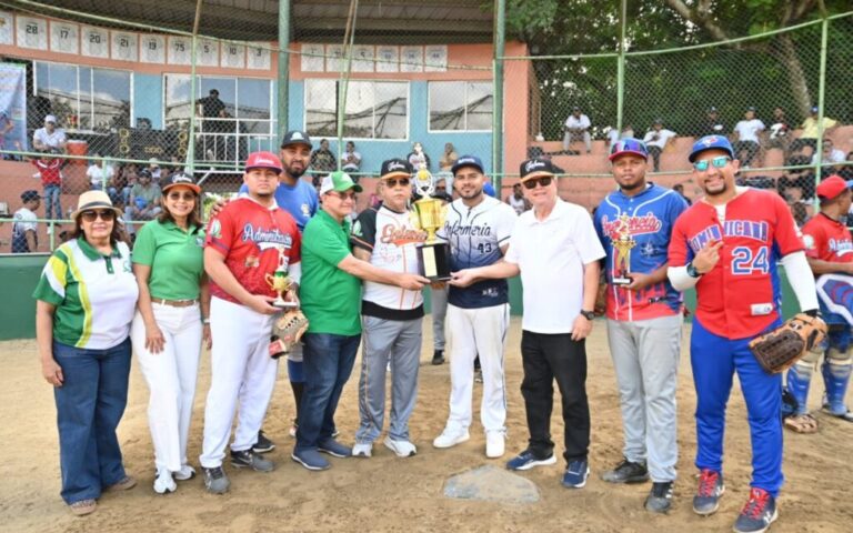 Galenos arrasan al conquistar la Copa 28 Aniversario Unión Médica galenos-arrasan-al-conquistar-la-copa-28-aniversario-union-medica