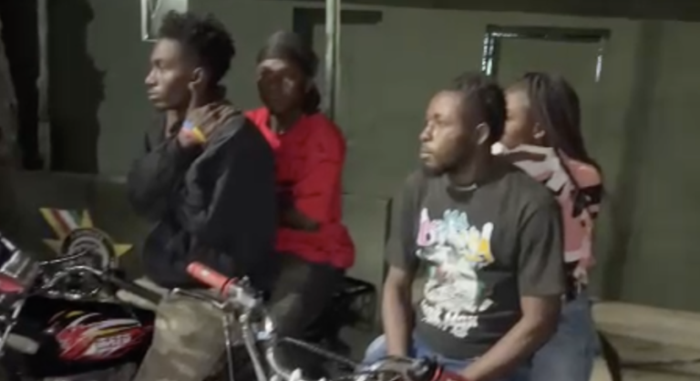 interceptan-cuatro-motocicletas-y-siete-haitianos-indocumentados-en-montecristi