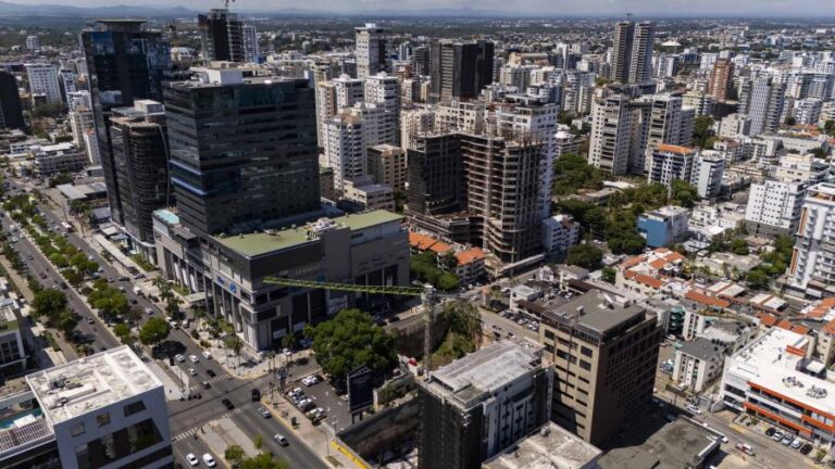 se-desacelera-el-crecimiento-de-los-creditos-para-consumo