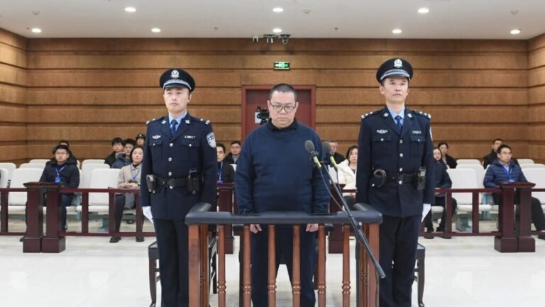 china-ejecuta-a-un-alto-ejecutivo-por-sobornos-millonarios