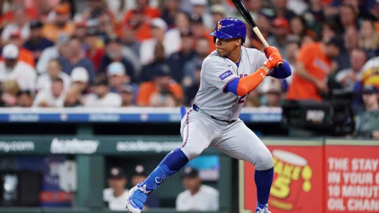 Juan Soto se entrena en el Estadio Quisqueya y busca jugar con el Licey juan-soto-se-entrena-en-el-estadio-quisqueya-y-busca-jugar-con-el-licey