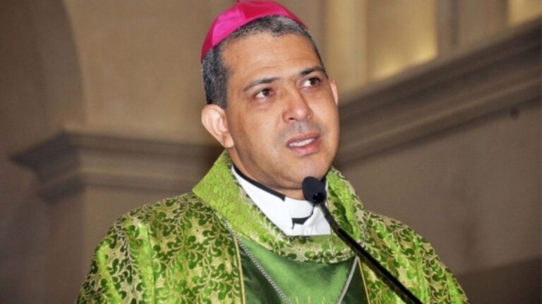 Iglesia alerta que corrupción en SeNaSa afecta derechos esenciales de la población iglesia-alerta-que-corrupcion-en-senasa-afecta-derechos-esenciales-de-la-poblacion