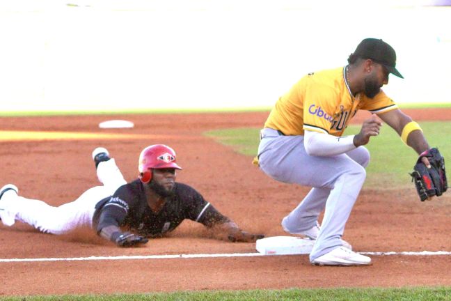 Águilas llegan a 30 triunfos en RD; Gigantes y Estrellas ganan aguilas-llegan-a-30-triunfos-en-rd;-gigantes-y-estrellas-ganan
