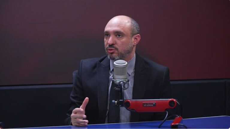 lo-que-debes-saber-sobre-el-cancer-de-prostata,-urologo-wellington-ledesma