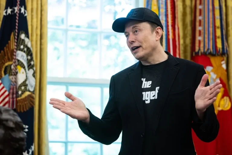 un-tribunal-autoriza-que-tesla-pague-a-musk-decenas-de-miles-de-millones-de-dolares