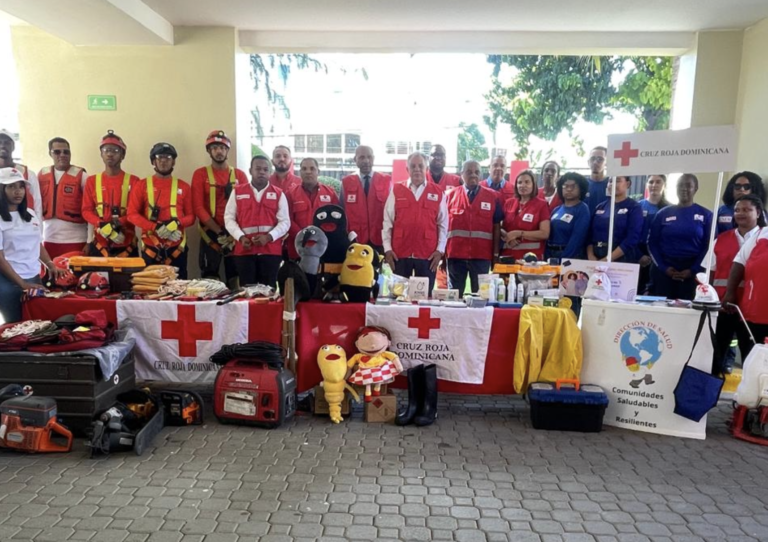 cruz-roja-despliega-casi-4,000-voluntarios-y-mas-de-300-puestos-socorros-para-operativo-navidad
