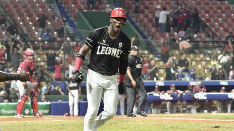 el-escogido-luce-indetenible;-toros-no-ceden;-el-cibao-busca-regresar