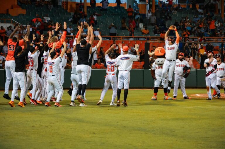 toros-se-afianzan-segundo-lugar-clasificacion;-aguilas-triunfan
