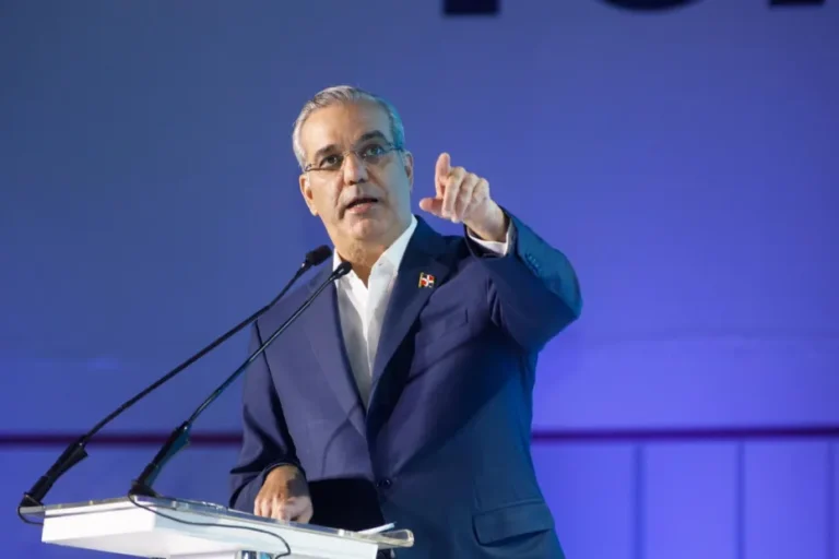 abinader-devuelve-al-congreso-proyecto-que-autoriza-pagos-por-obras-sin-contrato