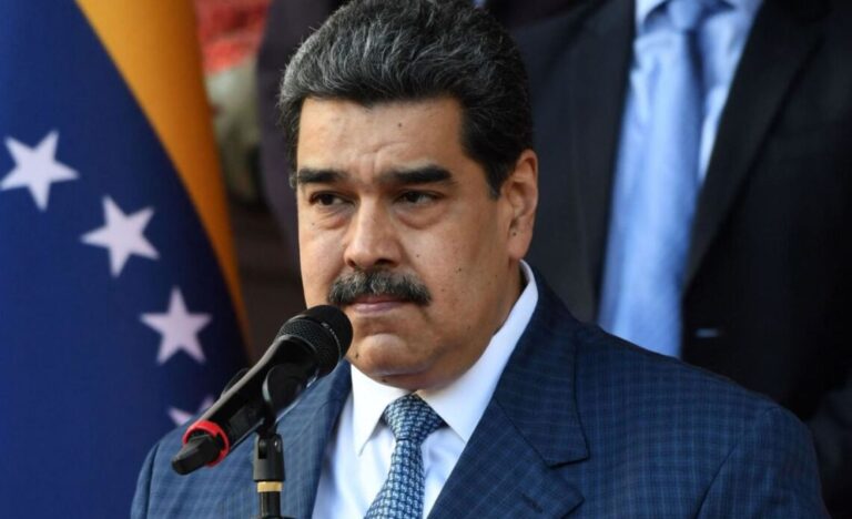 Maduro y su esposa se declaran no culpables y rechazan cargos en el tribunal