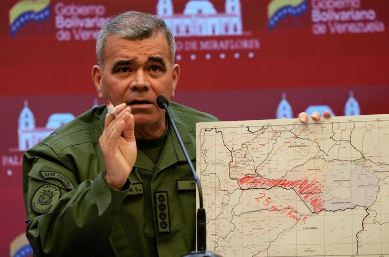 Vladimir Padrino López habla de “criminal agresión militar” de EE.UU. a Venezuela y no se refiere a presunta captura de Maduro