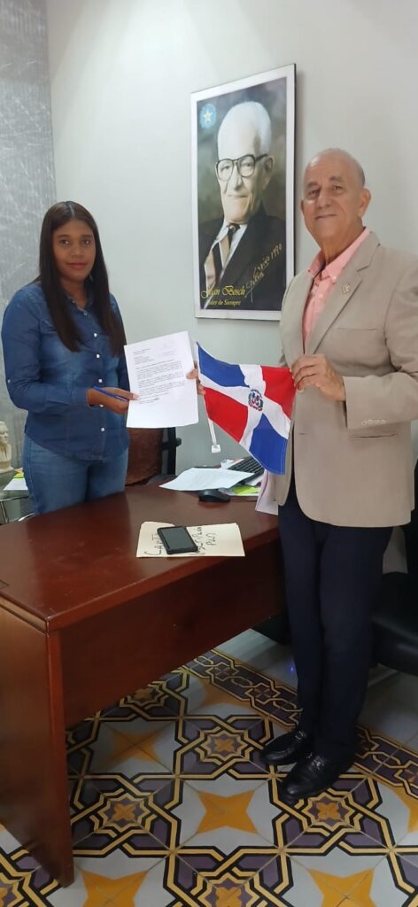 Luis de Leon formaliza su inscripción como aspirante presidencial del PLD luis-de-leon-formaliza-su-inscripcion-como-aspirante-presidencial-del-pld