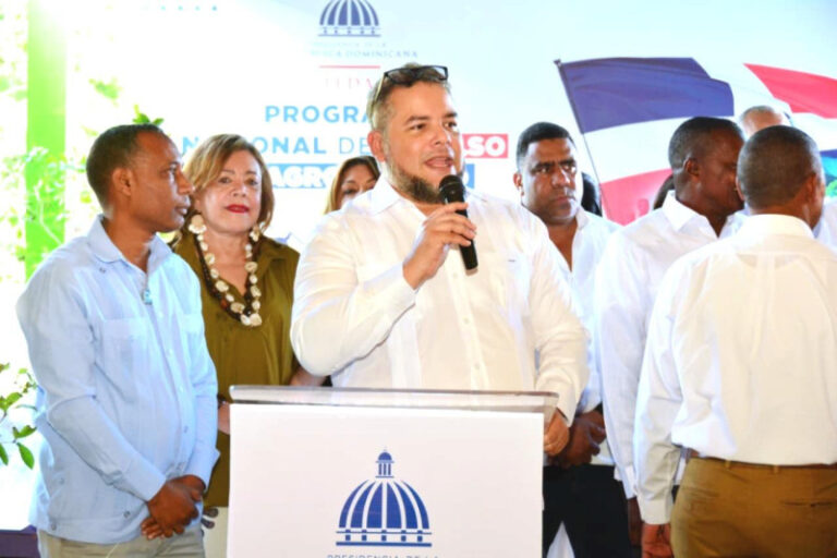 Abinader dice que investigan denuncia en contra de Hecmilio Galván, director del FEDA