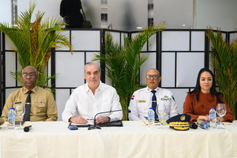 Fuerza de Tarea descarta hablar de exsupervisor de la DEA acusado en EEUU en reunión con Abinader