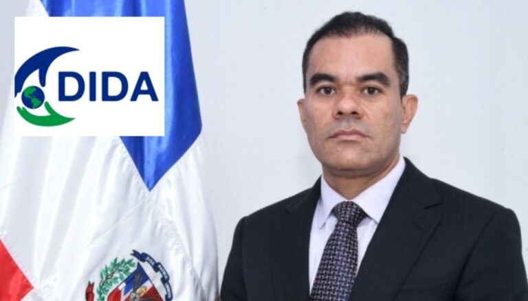 elias-baez-reta-a-leonel-fernandez-y-omar-a-renunciar-a-beneficios-del-estado-ante-crisis