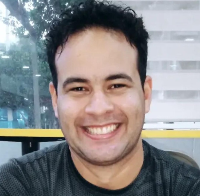 Joven desaparece en Santo Domingo; familiares piden ayuda urgente para localizarlo