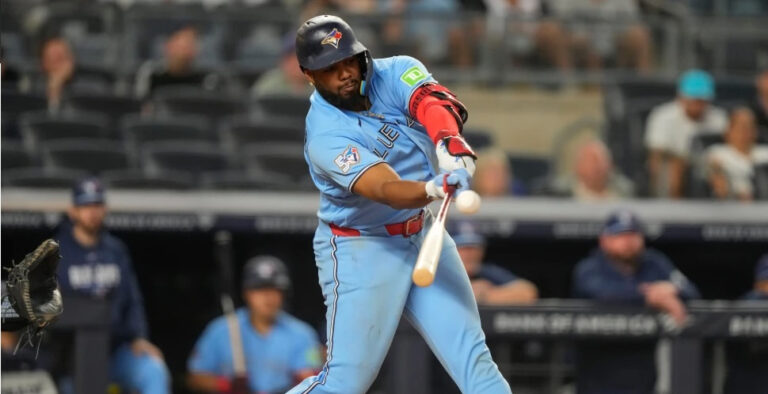 springer-pega-jonron-y-azulejos-limitan-a-yankees-a-3-hits-para-vencerlos-por-2-0