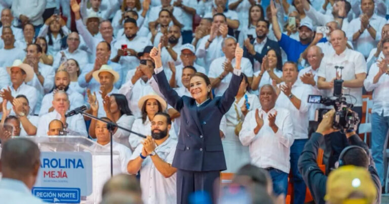 carolina-mejia-anuncia-su-aspiracion-presidencial-en-el-cibao