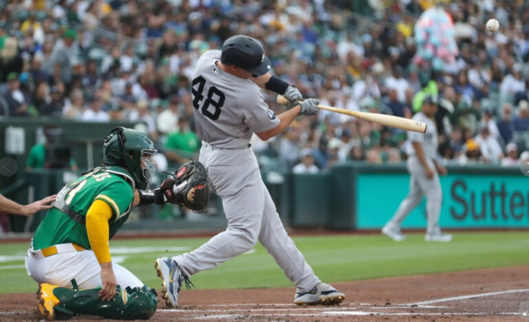 Goldschmidt conecta un jonrón de tres carreras y los Yankees vencen a los Atléticos 8-2 para conseguir su quinta victoria consecutiva