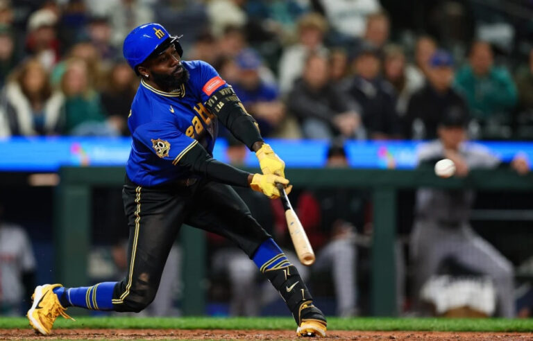 Marineros vencen 7-6 a los Diamondbacks en 10 entradas con doble decisivo de Arozarena