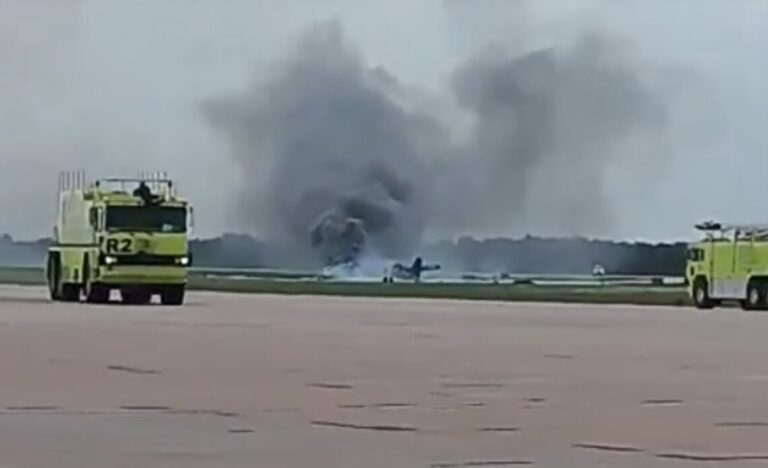 Jet privado aterriza de emergencia en La Romana y se incendia; reportan posibles víctimas