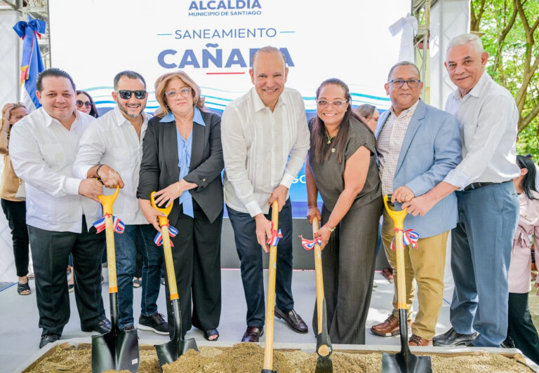 Alcaldía de Santiago inicia saneamiento de la Cañada Hoya de Caimito con inversión superior a RD$266 millones