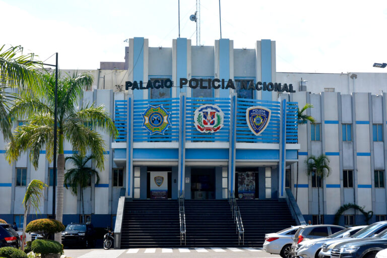 Apresan sargento mayor del ERD por presunta vinculación con muerte de su pareja en el Darío Contreras