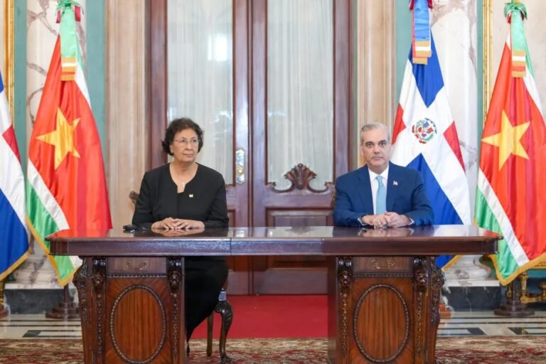 República Dominicana y Surinam eliminan visado de turismo para dominicanos con visa de EE. UU. o Schengen