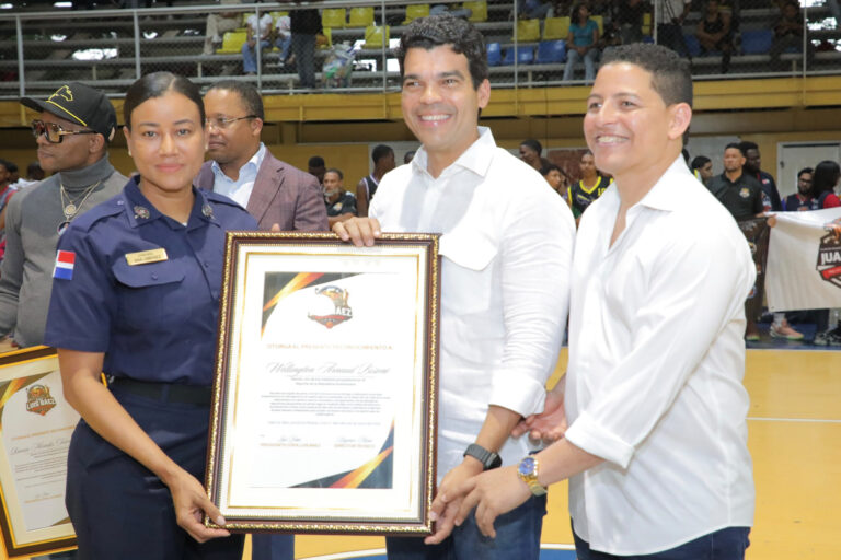 Peravia vive una histórica fiesta deportiva con la inauguración de la V Copa de Baloncesto Luis Báez