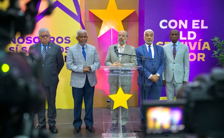 PLD denuncia irregularidades en licitación de RD$900 millones para zapatos escolares de Inabie