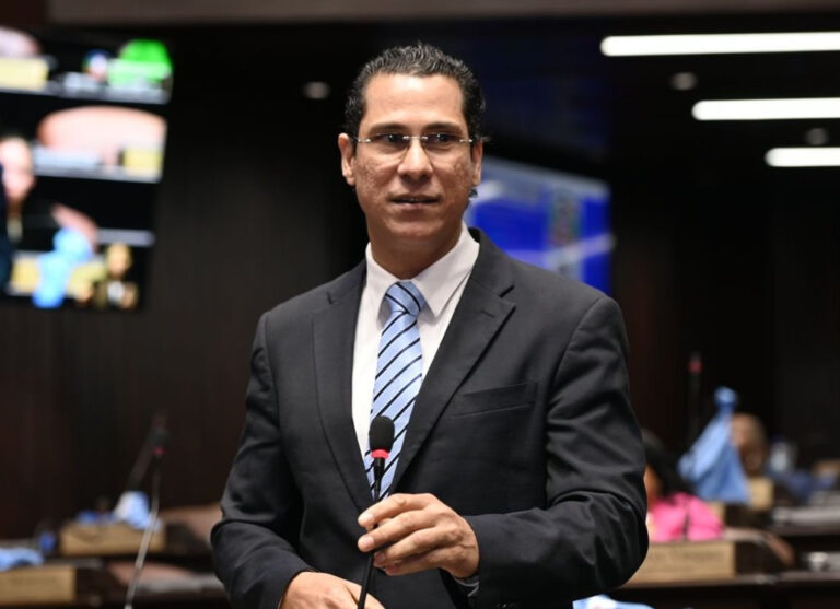 Diputado Félix Michell Rodríguez afirma que Presupuesto Complementario autoriza endeudamiento por US$3,500 millones