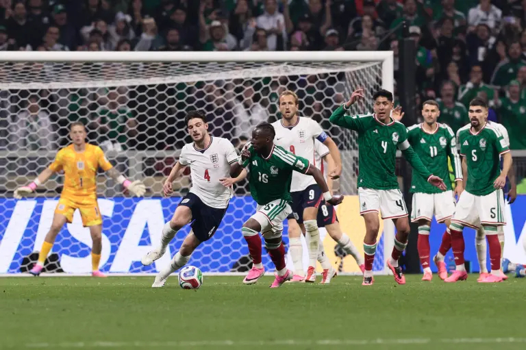 La selección de Inglaterra derrotó el domingo por 2-3 a México para clasificarse a los cuartos de final de la Copa Mundial 2026
