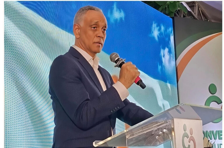 Manolo Pichardo: Vetos soberanos de EE. UU. al mango y a los cerdos evidencian el abandono del sector agropecuario dominicano