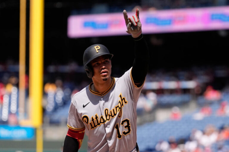 Valdez y Rodríguez brillan en triunfo 6-1 de los Piratas sobre los Filis