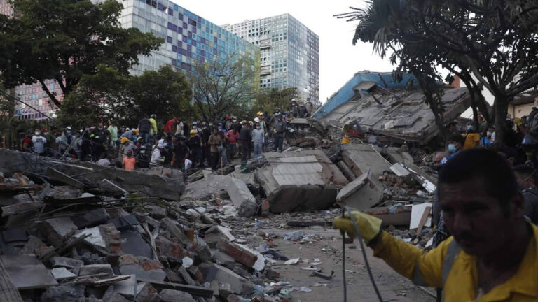 Terremoto en Colombia deja al menos 169 muertos, hospitales desbordados y toques de queda terremoto-en-colombia-deja-al-menos-169-muertos,-hospitales-desbordados-y-toques-de-queda
