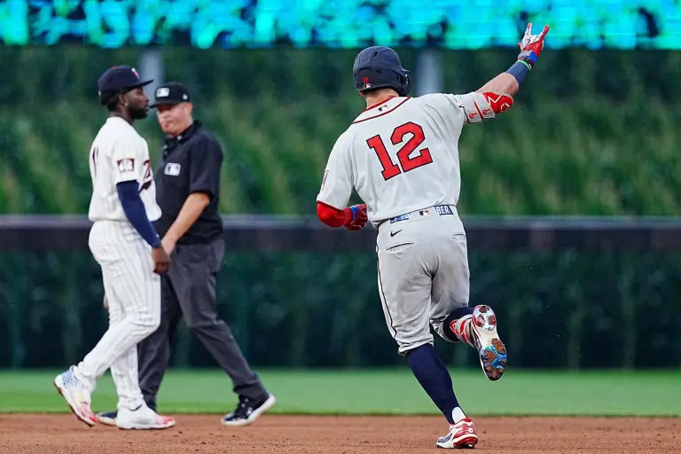 Schwarber y Nola hacen realidad la magia del Campo de los Sueños para los Filis schwarber-y-nola-hacen-realidad-la-magia-del-campo-de-los-suenos-para-los-filis